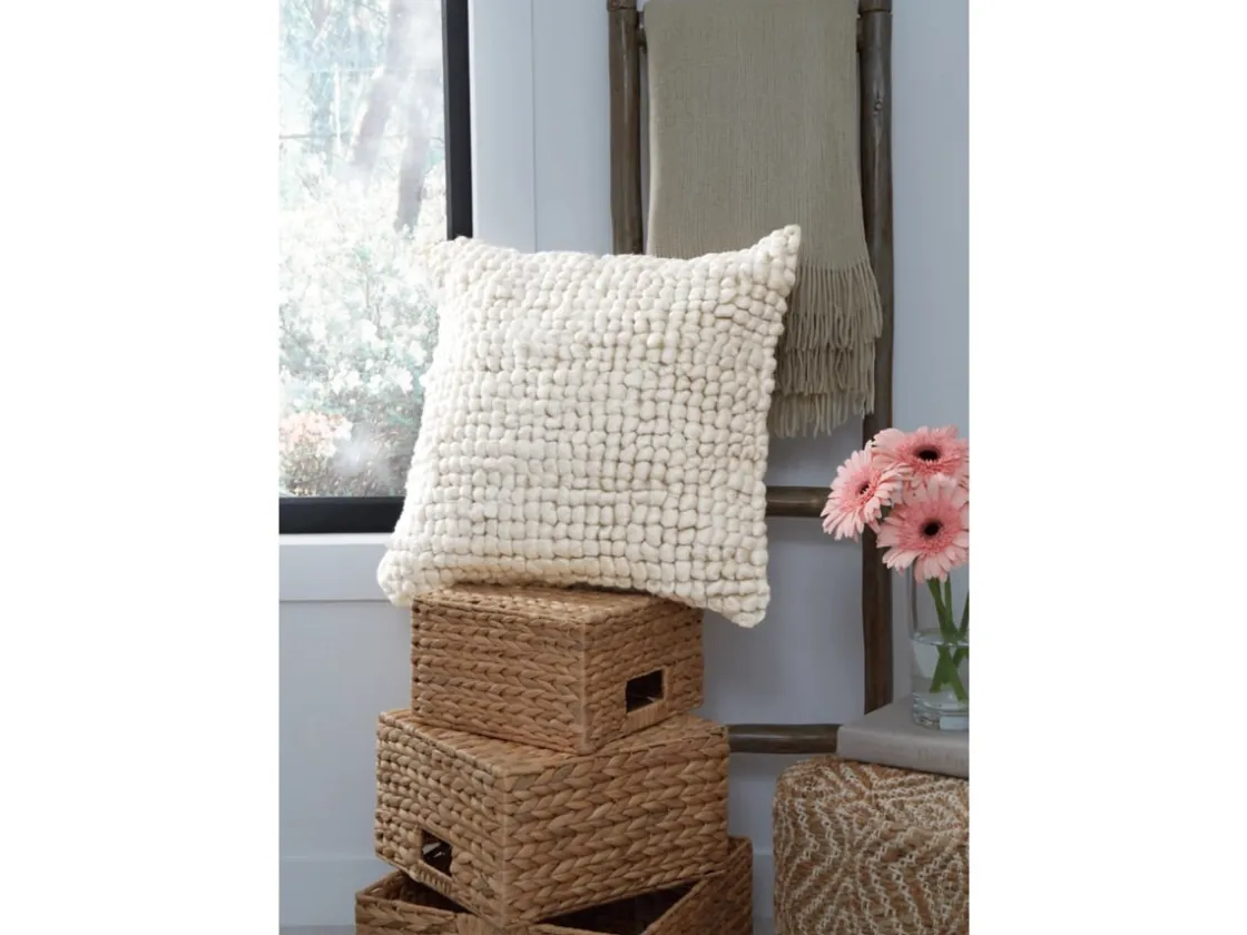 Mor Furniture Avaie Throw Pillow In Ivory