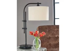 Mor Furniture Baronvale Floor Lamp In Black