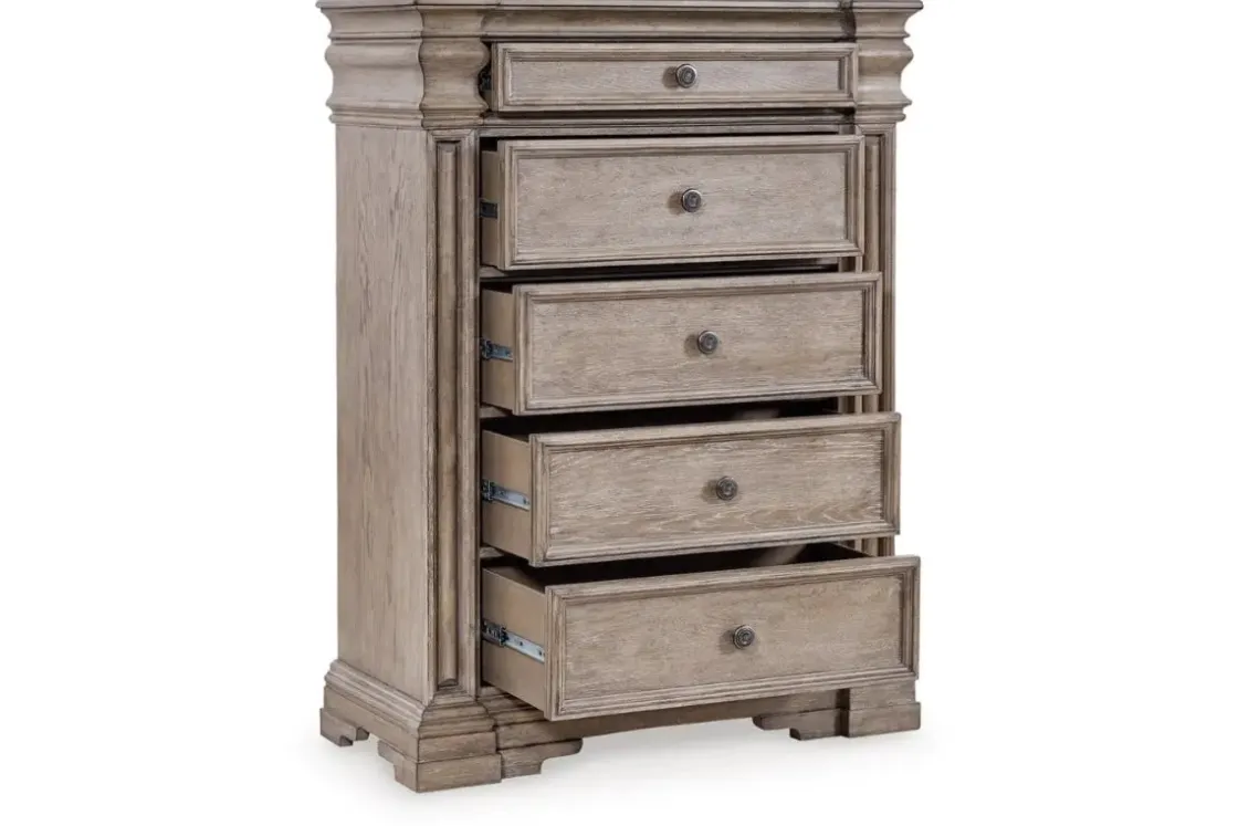 Mor Furniture Blairhurst Chest In Light Grayish Brown