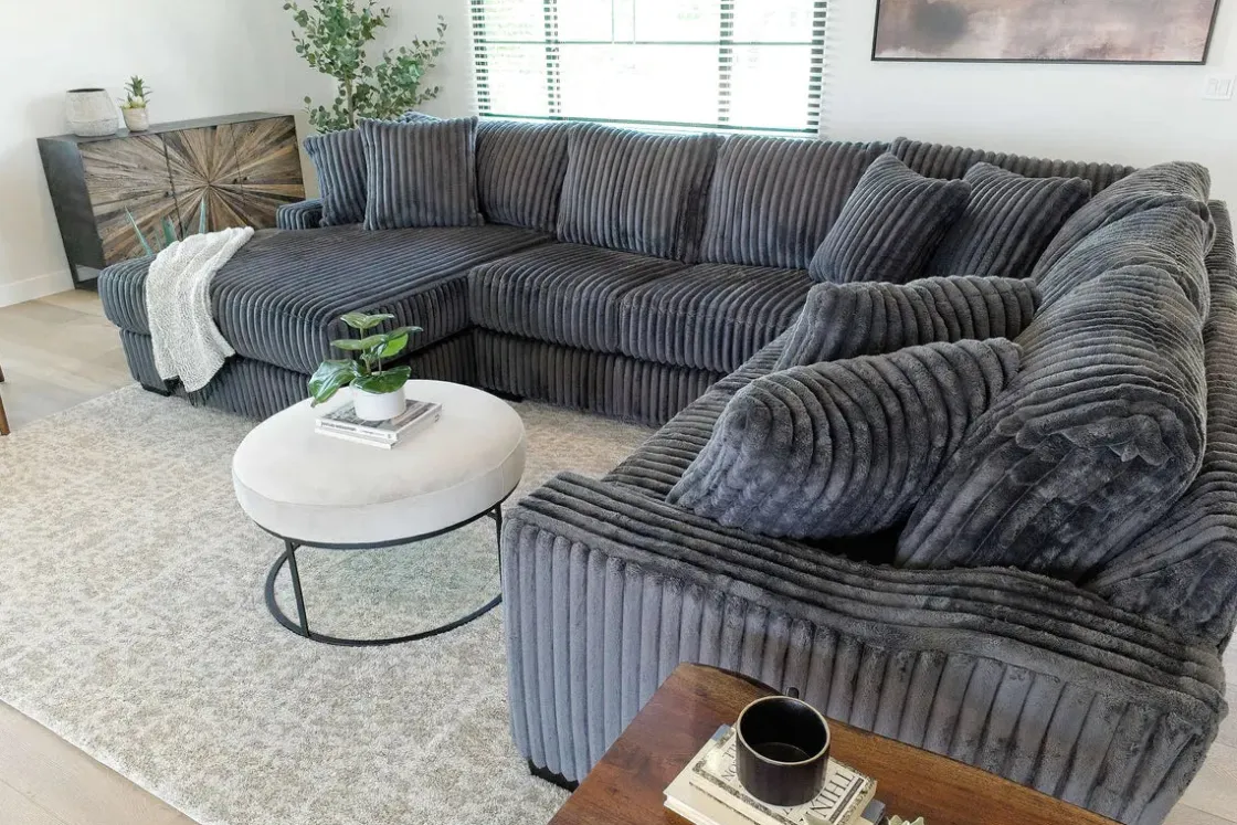 Mor Furniture Casper 4 Piece Loveseat Chaise Sectional In Pony Slate, Left Facing
