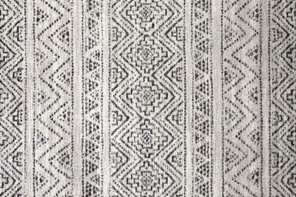 Mor Furniture Granada Sierra Rug In Boho Ivory, 5’ X 8’