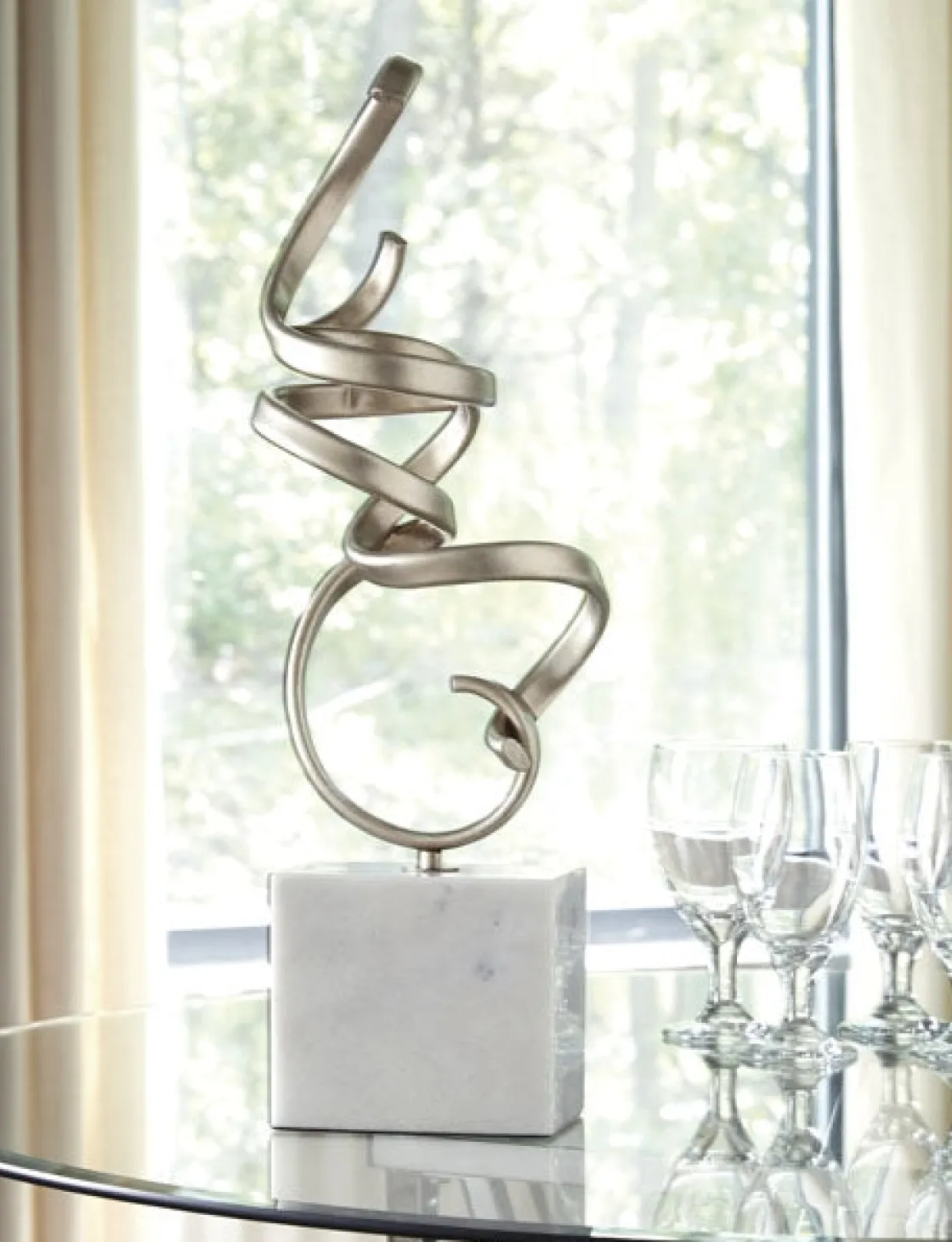 Mor Furniture Pallaton Sculpture