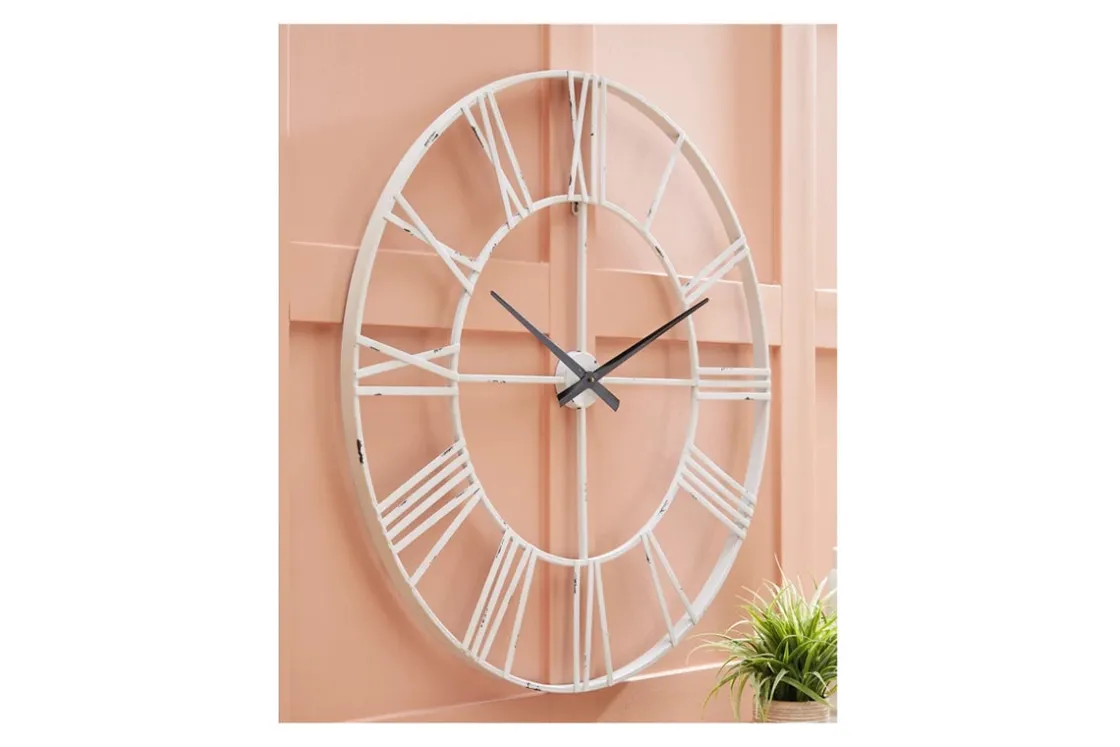 Mor Furniture Paquita Wall Clock In Antique White