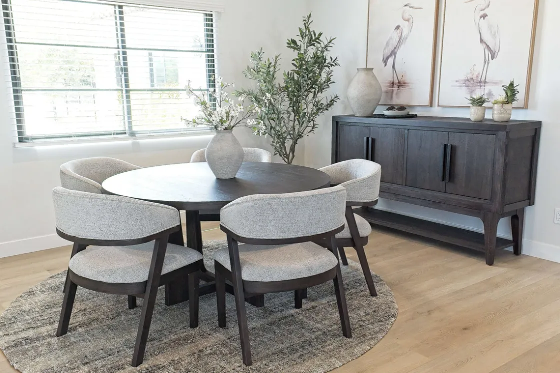 Mor Furniture Riley Round Dining Table In Carbonite
