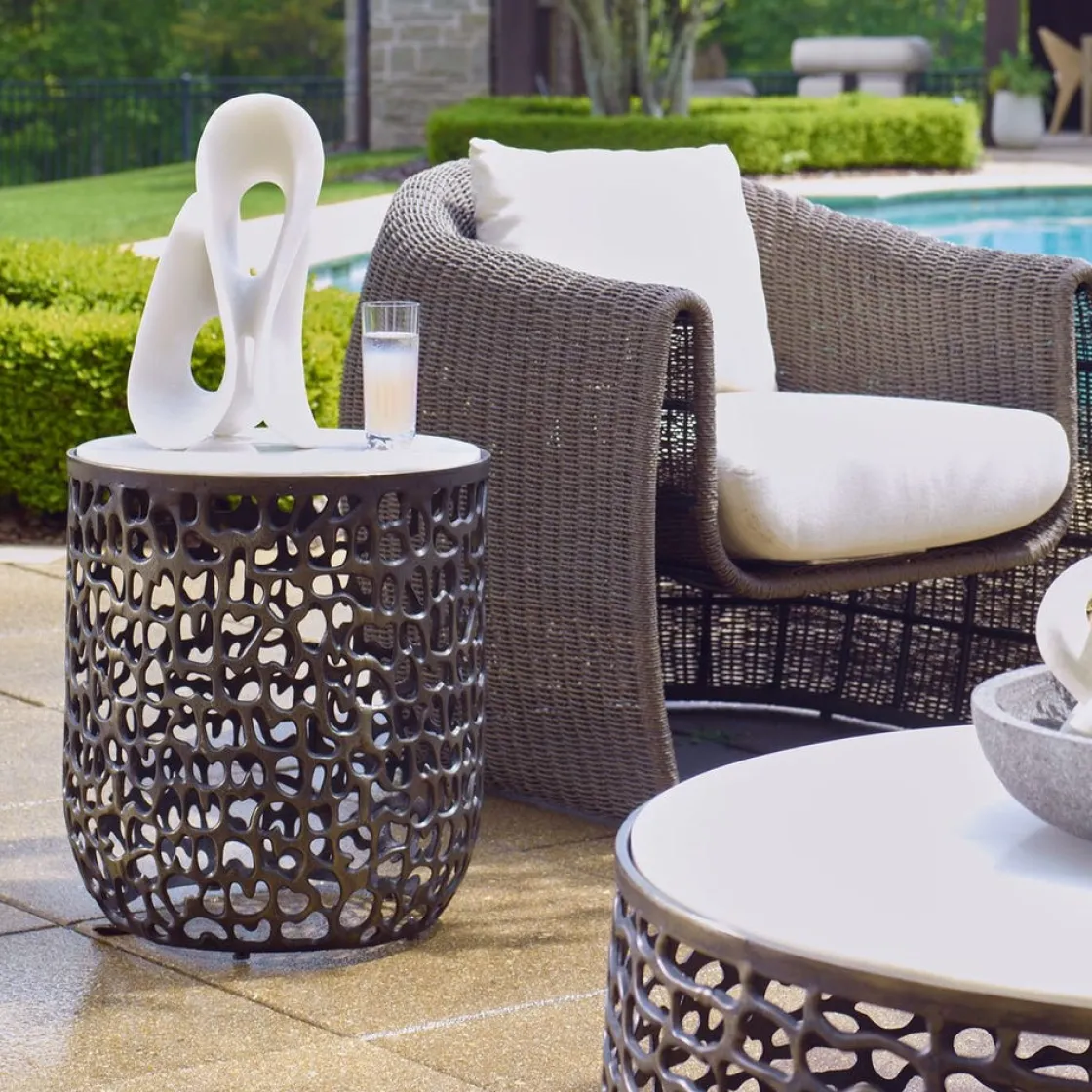 Mor Furniture Sabena Outdoor Round End Table In Black