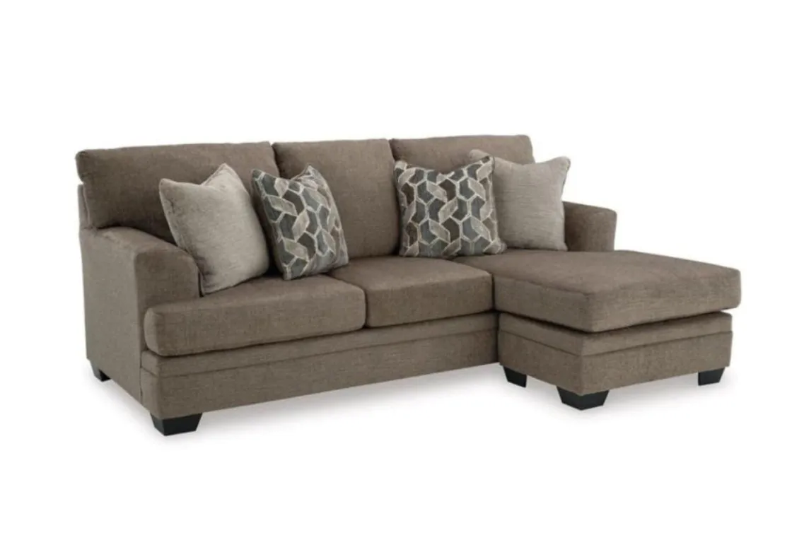 Mor Furniture Stonemeade Reversible Sofa Chaise In Nutmeg
