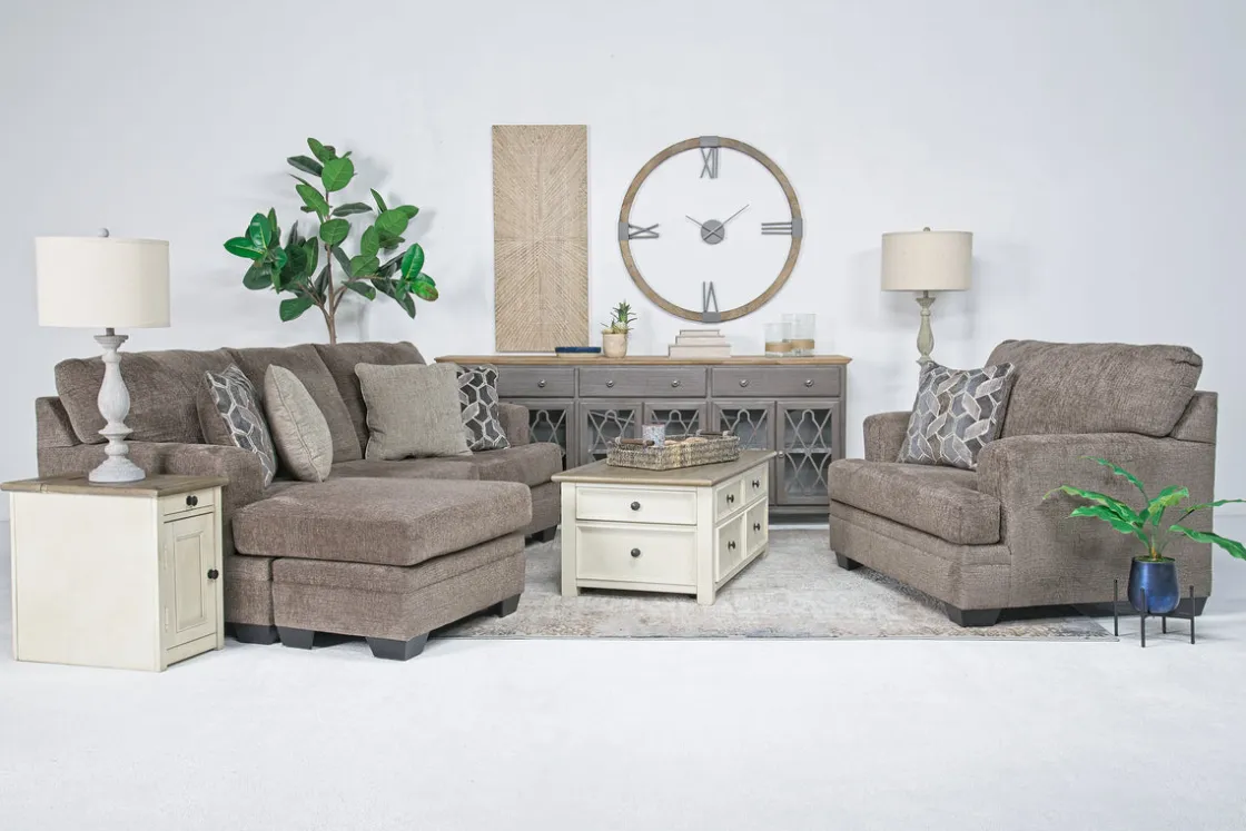 Mor Furniture Stonemeade Reversible Sofa Chaise In Nutmeg