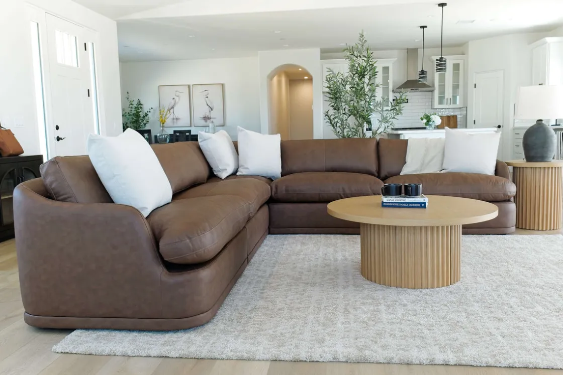 Mor Furniture Stratus 5 Piece Sectional In Aline Saddle Leather