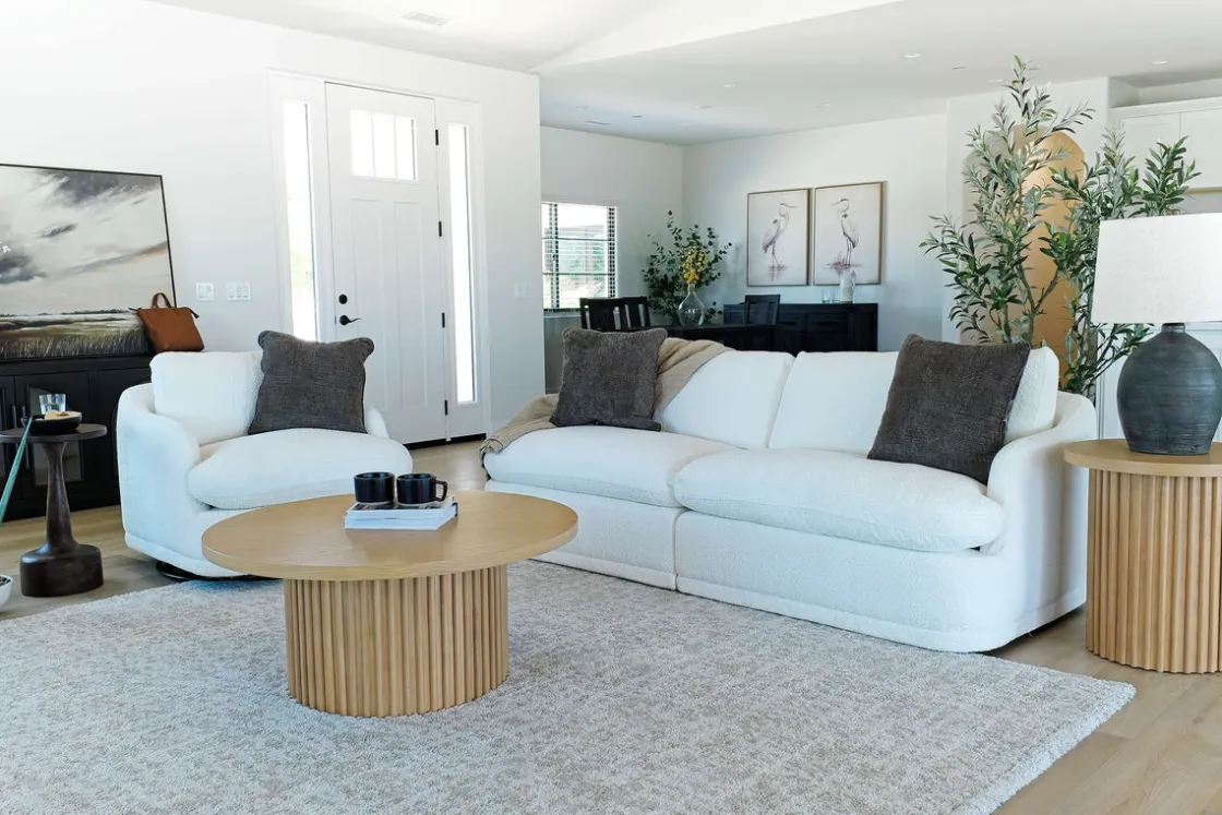 Mor Furniture Stratus Crypton Performance Swivel Chair In Jennie Snow
