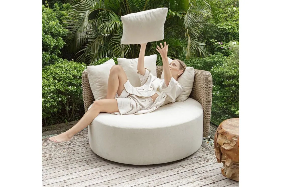 Mor Furniture Sunset Outdoor Day Bed In Honey
