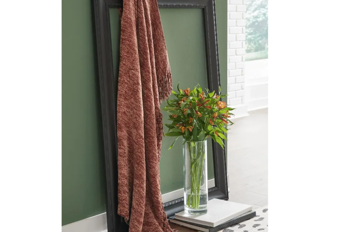 Mor Furniture Tamish Throw Blanket In Rust